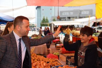 Tutuş'tan pazarcılara müjde; Yahya Kaptan'a Kapalı Pazar