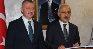 Bakan Elvan’ı Büyükşehir’de Cumhur İttifakı karşıladı