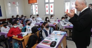 Başkan Büyükgöz, ilkokul öğrencilerini ziyaret etti