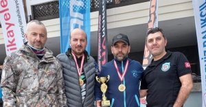 Kocaelili profesyonel balıkçılar Antalya'da 3. oldu