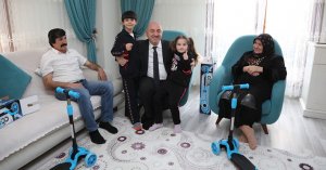 Şehit çocuklarına scooter sürprizi