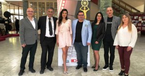 Romanların hayatını konu alan belgesel filmi ödül aldı