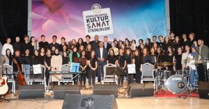 Körfez Belediyesi Gençlik Korosu büyük alkış aldı