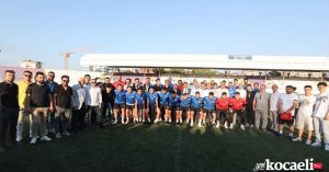 Mor menekşeler, sezonu dualarla açtı