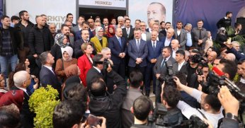 AK Parti Gebze SKM’ye coşkulu açılış