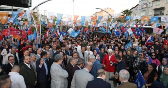 Derince coştu bir kere