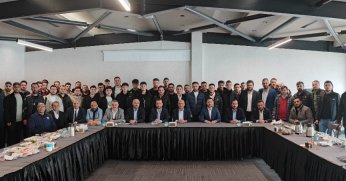 Fikri Işık İzmit’te gençlerle buluştu