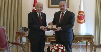 TBMM'de devir teslim töreni: Bahçeli, Şentop'tan görevi devraldı