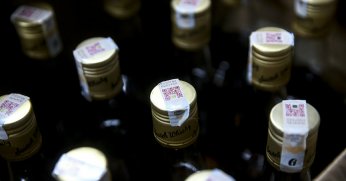 Sahte içkiden zehirlenen oyuncu Şekip Taşpınar, entübe edildi! Hastaneden ilk açıklama...