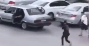 Esnaf haraç çetesi tarafından sopa ve satırla dövüldükten sonra silahla vuruldu!