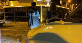 Eğlence mekanında silahlı kavga : 2 yaralı