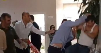 Sağlık ocağını basıp doktorları darp ettiler!