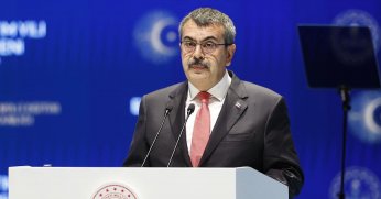 Bakan Tekin: “Tüm sınıfları kapsayacak şekilde bir müfredat değişikliği için çalışıyoruz”