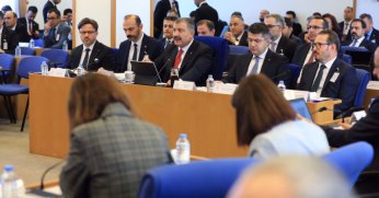 Bakan Koca: “Toplam sağlık personeli sayısında 1 milyon 420 bin kişiye ulaşmış durumdayız”