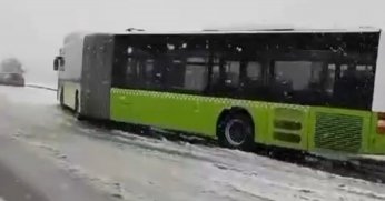 Araçlar yolda kalınca gençler sınava yetişemedi