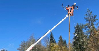 Kesintisiz enerji için tam kadro sahadalar