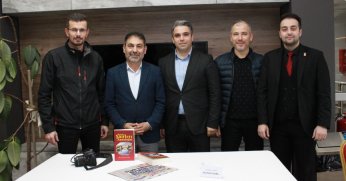 ERANIL, KTO’DA KİTAPLARINI İMZALADI