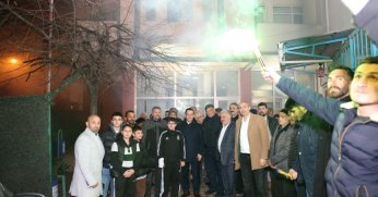 Tutuş, Siyasi görüşü ne olursa olsun herkes bizim başımızın tacı