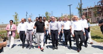 Büyükakın, Çayırova Millet Bahçesi’ni inceledi