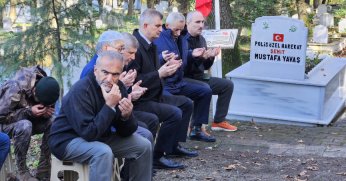 Gölcük'lü Yüksekova şehidi kabri başında dualarla anıldı
