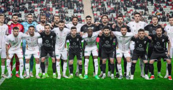 Kocaelisporlu taraftarlar Antalyaspor'a kesilen para cezasına ortak oldu