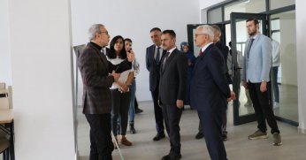 Vali İlhami Aktaş, Nilüfer Hatun Kız Yurdu’nda İncelemelerde Bulundu