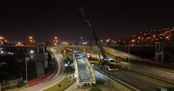 Solaklar Üst Geçidi’nin 120 tonluk çelik aksamı monte edildi