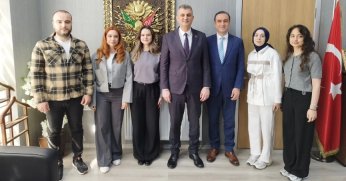 Sağlık çalışanlarının Tıp Bayramı'nı kutladı