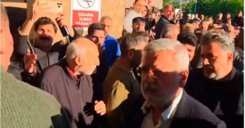 Metiner’e Sırrı Süreyya Önder tepkisi hastane önünde protesto!