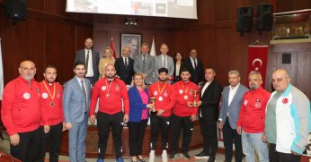 İzmitli Pehlivanlardan uluslararası arenada büyük başarı!