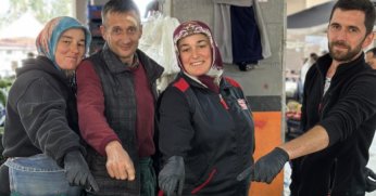 Derince Pazarında mizah dolu anlar kahkahalara boğdu