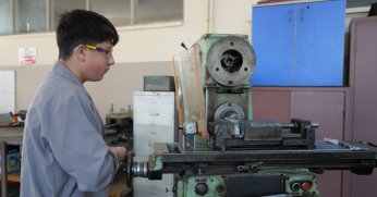 Bu okuldan mezun olan iş aramıyor, işe başlıyor