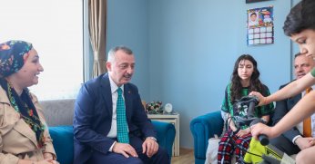 Başkan Büyükakın’dan ev ev bayram mutluluğu