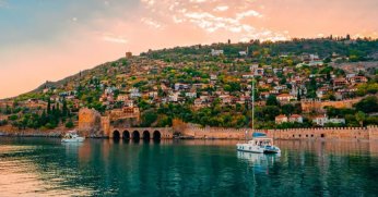 Yaz Sezonu Yaklaşıyor: Türkiye’nin Popüler Tatil Beldelerinde Fiyatlar Ne Durumda?