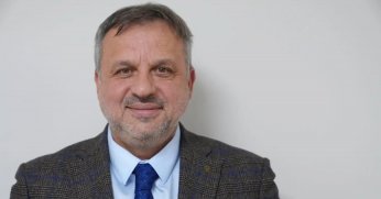 Dokuzlar: “İZMİT’TE DÜŞÜK PROFİL BELEDİYECİLİK DÖNEMİ”