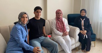 İlçe Kadın Kolları’ndan LGS Öğrencilerine Moral ve Destek Ziyareti