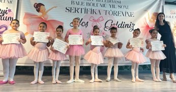 Minik balerinler Sanat Akademisi’nde ışıldadı