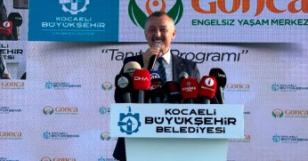 Tahir Büyükakın’dan Anlamlı Mesajlar