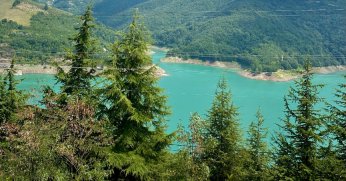 Su Var Gibi Ama Yok!