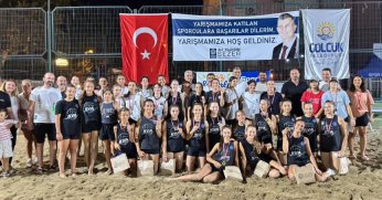 Plaj Voleybolunda Minik Sporculardan Büyük Mücadele!