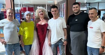 Sahil Cafe’de Yaz Akşamları Şenleniyor