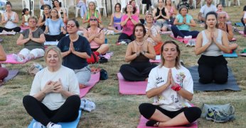 İzmitliler yoga etkinliğinde buluştu