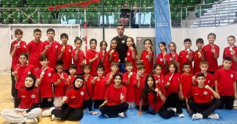 Körfezli karateciler Darıca’da kürsüye ambargo koydular