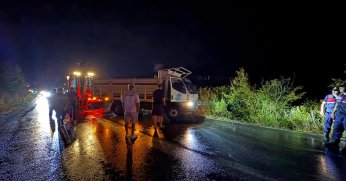 YAĞMUR İLE BİRLİKTE KAZA DA GELDİ