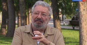 Kocaeli Şehir Tiyatroları oyuncusu Tekin Ezgütekin’e ödül başarısı