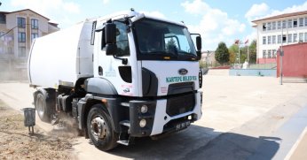 Kartepe Belediyesi’nden Yeni Eğitim Yılı Öncesi  Okullarda Yoğun Mesai