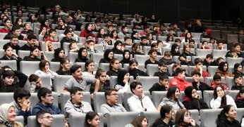 LGS’ye Hazırlanan Öğrencilere Soru Bankası Seti Desteği