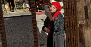 Eda Yılan’ın “Yan Mırın Yan Diyarbekır” Şarkısı Rekor Kırıyor