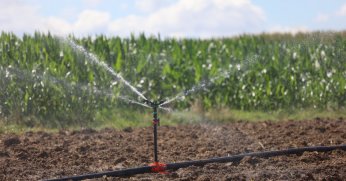 Toramanlar’da sulama suyu toprakla buluştu