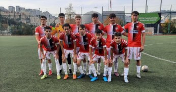 DERİNCE G.B. SPOR'DAN GOL ŞOVU: 10-0'LIK FARK LİDERLİĞE YETMEDİ!
